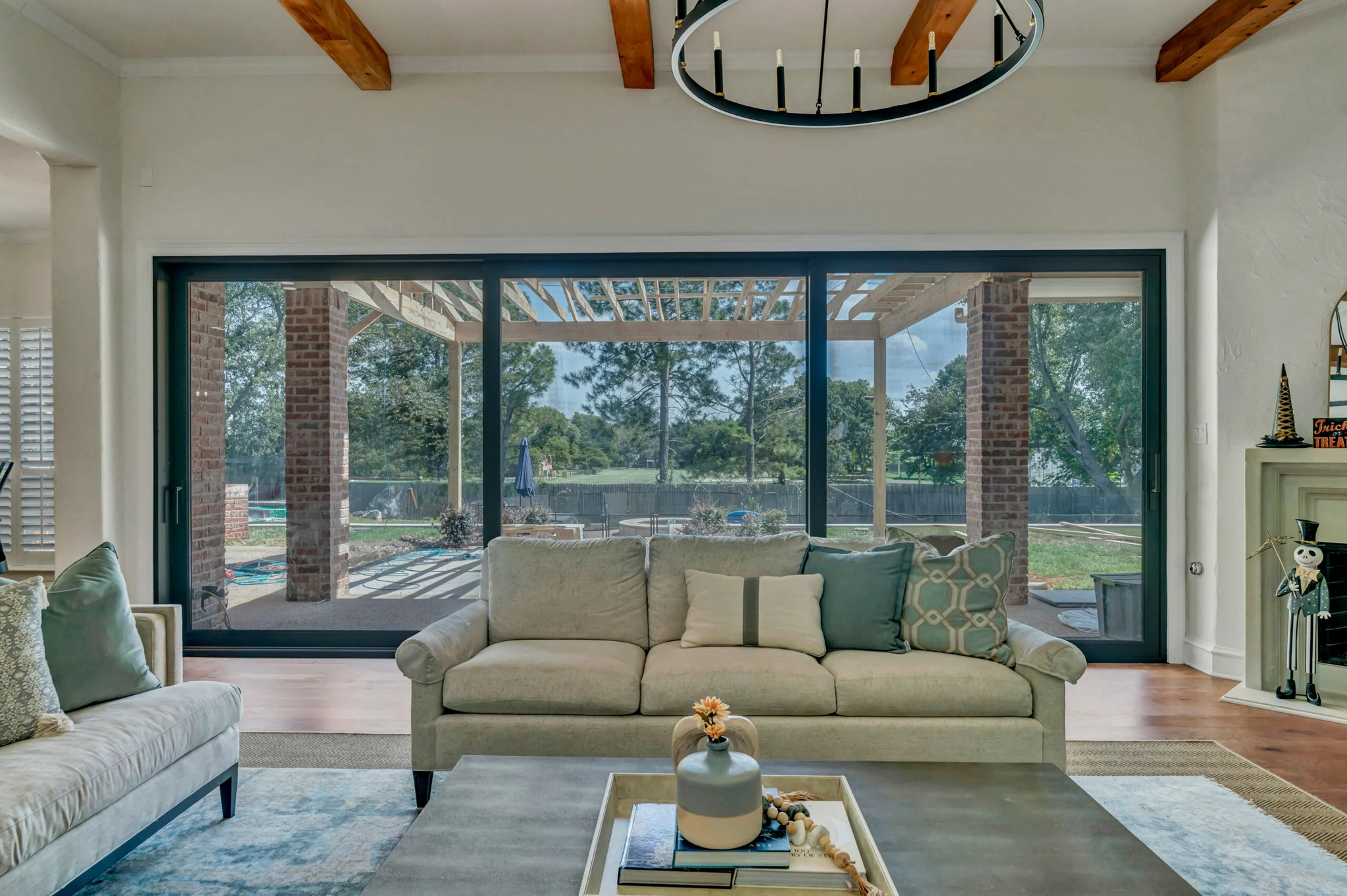 Aluminum four panel lift and slide door closed