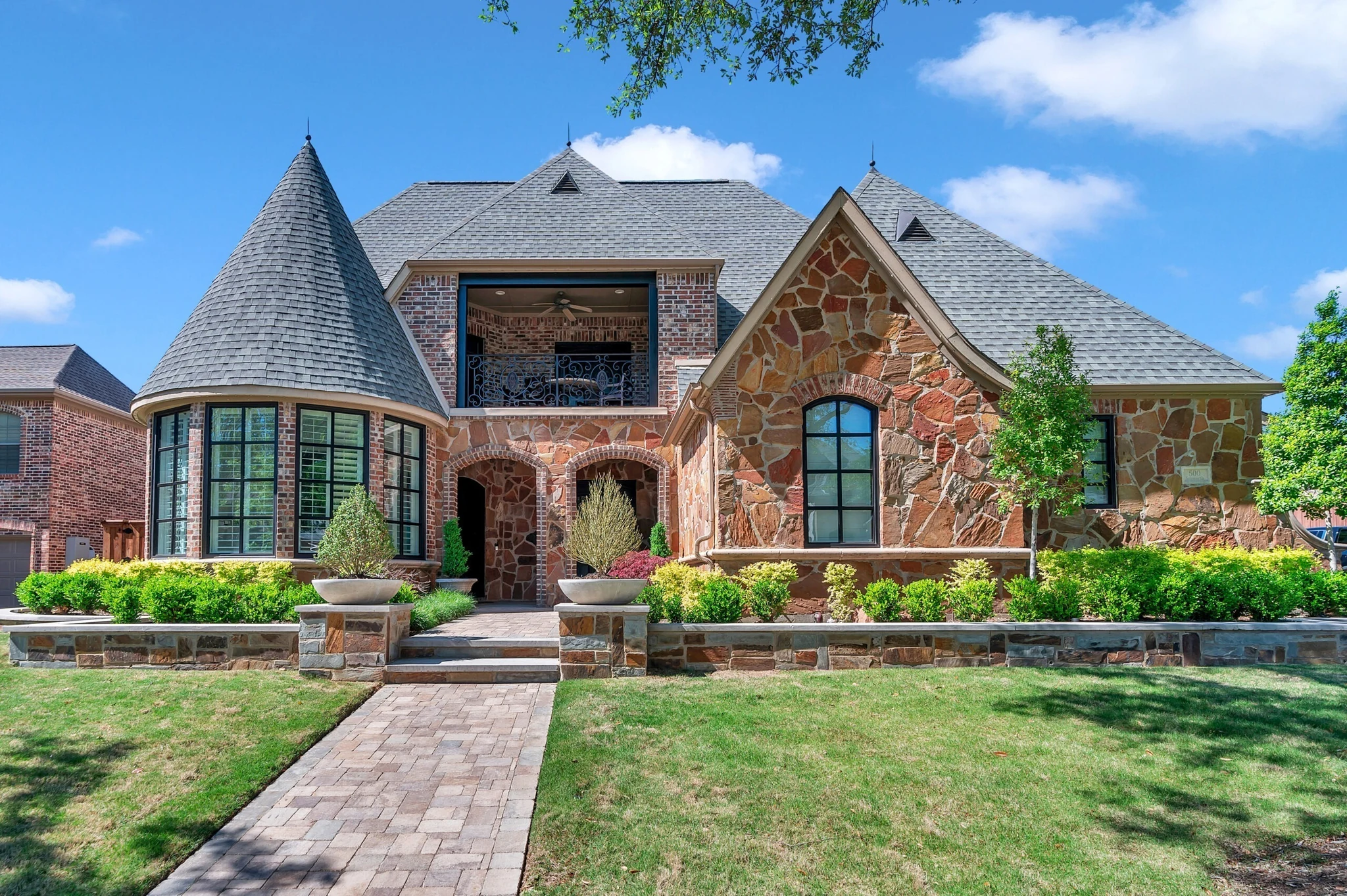 Black aluminum arched windows